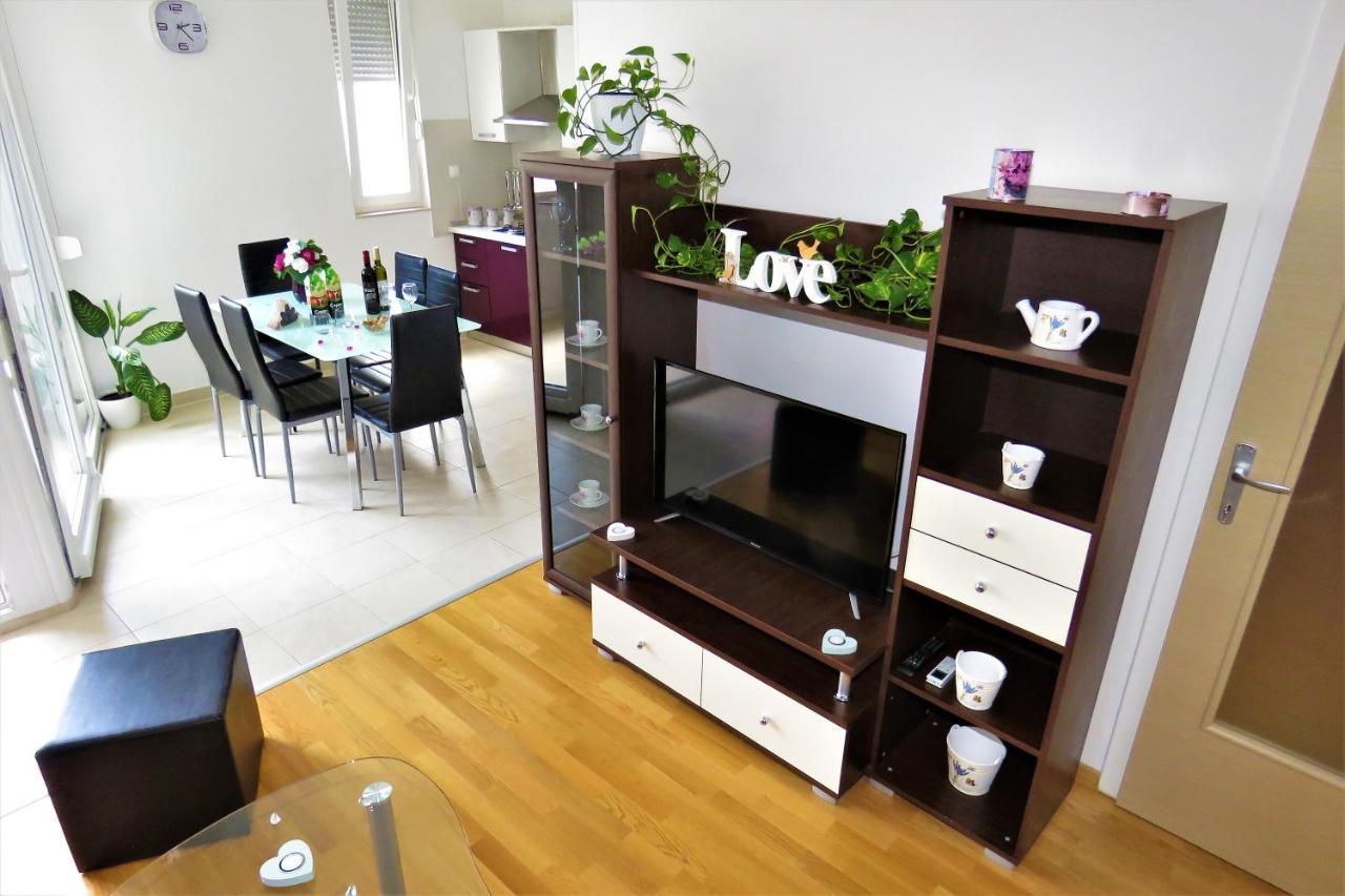 Apartment West