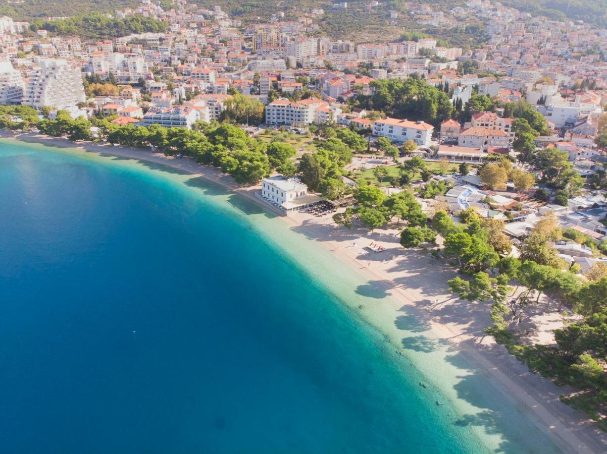 West * Makarska
